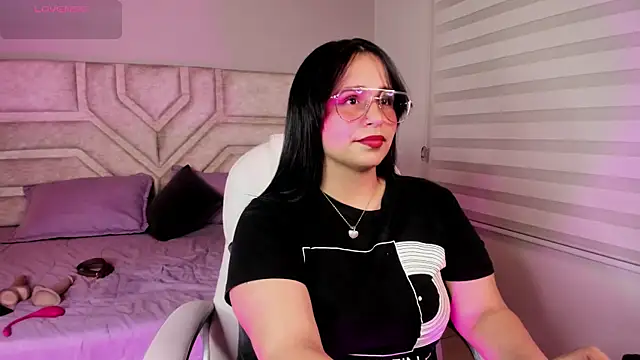 Snapshot of _adahara_queen chatting on September 30, 2025, 4:18 am  adahara queen online show from September 30, 2025, 4:18 am