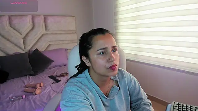 Snapshot of _adahara_queen chatting on September 28, 2025, 8:38 pm  adahara queen online show from September 28, 2025, 8:38 pm