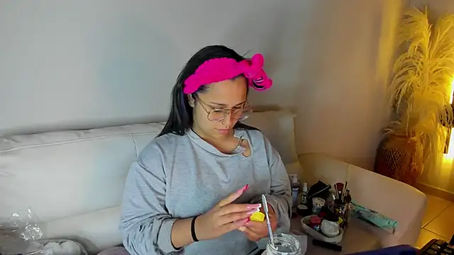 Snapshot of _adahara_queen chatting on October 10, 2025, 3:51 am  adahara queen online show from October 10, 2025, 3:51 am