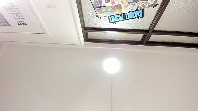 Snapshot of IvonneWilson chatting on November 1, 2025, 2:44 pm IvonneWilson online show from November 1, 2025, 2:44 pm