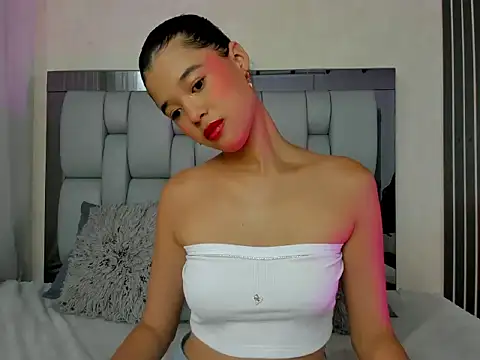 SamyRoss  online show from September 12, 2025, 7:46 pm