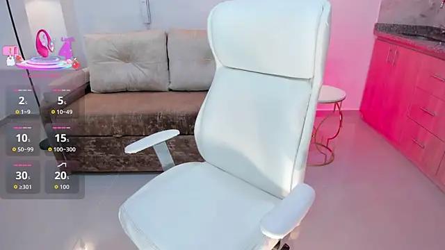 issi loren online show from October 7, 2025, 3:24 pm