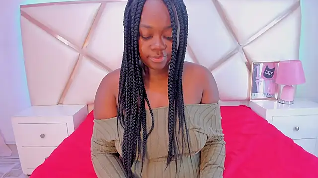 Snapshot of SulyClarck chatting on October 7, 2025, 8:10 pm SulyClarck online show from October 7, 2025, 8:10 pm