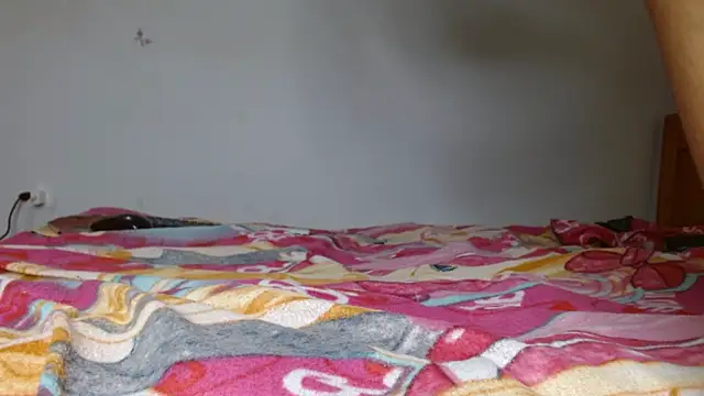 smallkarlakarla online show from October 12, 2025, 11:50 pm