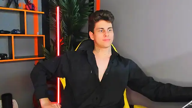 Snapshot of JackWolw chatting on October 8, 2025, 10:10 pm JackWolw online show from October 8, 2025, 10:10 pm