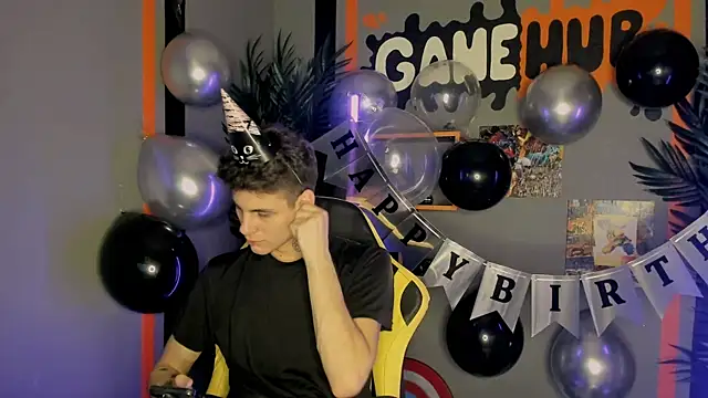 Snapshot of JackWolw chatting on October 28, 2025, 9:08 am JackWolw online show from October 28, 2025, 9:08 am