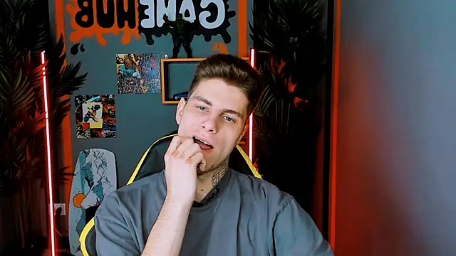 Snapshot of JackWolw chatting on September 17, 2025, 11:56 am JackWolw online show from September 17, 2025, 11:56 am