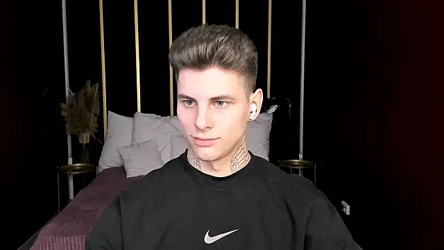 Snapshot of JackWolw chatting on October 21, 2025, 8:41 pm JackWolw online show from October 21, 2025, 8:41 pm