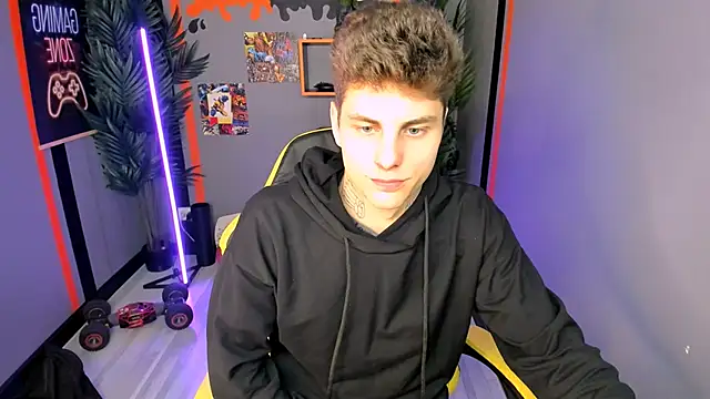 Snapshot of JackWolw chatting on October 4, 2025, 3:35 pm JackWolw online show from October 4, 2025, 3:35 pm