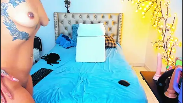 Snapshot of LenaStylesOA chatting on September 28, 2025, 12:50 am LenaStylesOA online show from September 28, 2025, 12:50 am