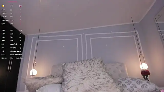 sakura Gomez online show from April 16, 2026, 9:39 pm