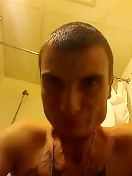 jizzyglizzy92 online show from February 8, 2026, 5:49 am