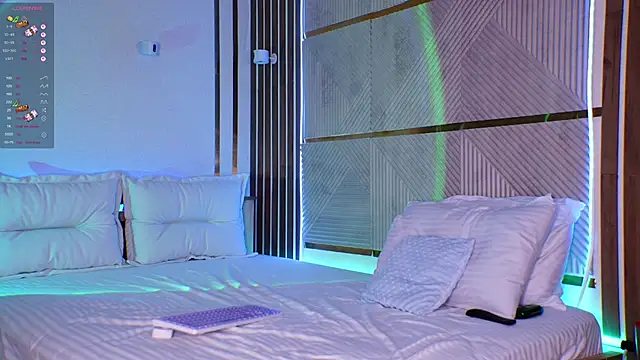 Snapshot of hey_babyfacesss chatting on October 9, 2025, 2:39 pm hey babyfacesss online show from October 9, 2025, 2:39 pm