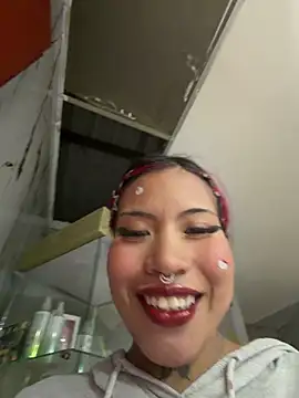 Georgina Astor online show from March 30, 2026, 2:46 am