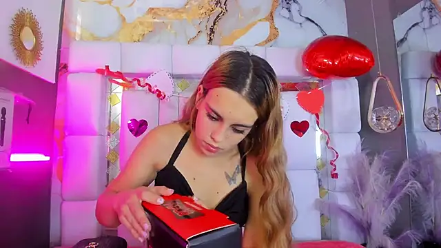 Snapshot of Natasha-Adams chatting on February 10, 2026, 9:25 pm Natasha-Adams online show from February 10, 2026, 9:25 pm