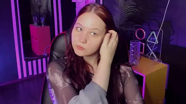 Ruby Dark online show from September 12, 2025, 5:29 am