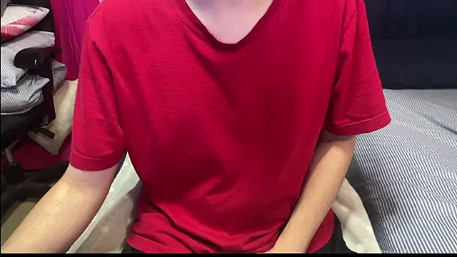 edgelord210 online show from May 19, 2026, 2:51 am