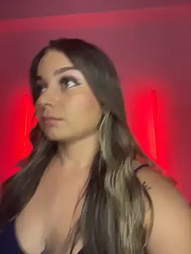 Snapshot of AnnyLopezzz_ chatting on October 27, 2025, 2:45 am AnnyLopezzz online show from October 27, 2025, 2:45 am