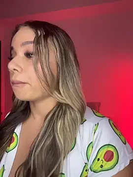 Snapshot of AnnyLopezzz_ chatting on October 3, 2025, 4:58 am AnnyLopezzz online show from October 3, 2025, 4:58 am