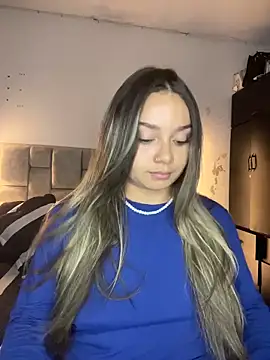 AnnyLopezzz  online show from March 9, 2026, 5:11 am