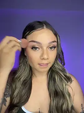 Snapshot of AnnyLopezzz_ chatting on October 31, 2025, 4:09 am AnnyLopezzz online show from October 31, 2025, 4:09 am