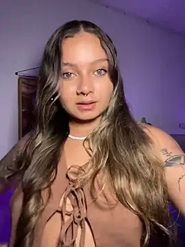 Snapshot of AnnyLopezzz_ chatting on May 31, 2026, 5:57 am AnnyLopezzz online show from May 31, 2026, 5:57 am