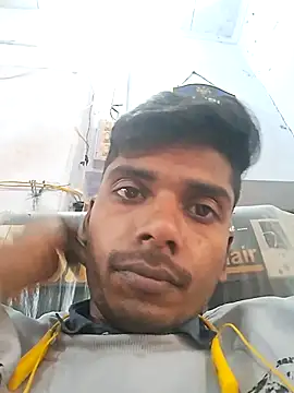 Snapshot of parmila203 chatting on February 6, 2026, 7:48 am parmila203 online show from February 6, 2026, 7:48 am