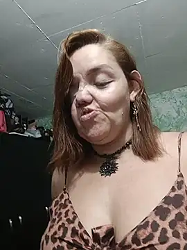 MayaLuna1 online show from October 5, 2025, 9:49 pm