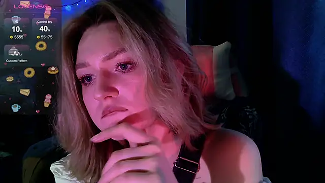 Snapshot of cute1stranger chatting on September 26, 2025, 1:40 pm cute1stranger online show from September 26, 2025, 1:40 pm