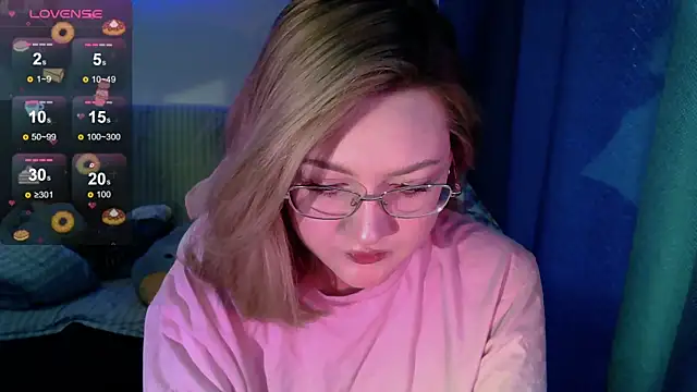 Snapshot of cute1stranger chatting on October 26, 2025, 6:25 am cute1stranger online show from October 26, 2025, 6:25 am