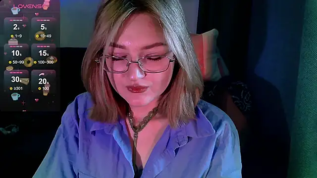 Snapshot of cute1stranger chatting on September 23, 2025, 4:41 am cute1stranger online show from September 23, 2025, 4:41 am