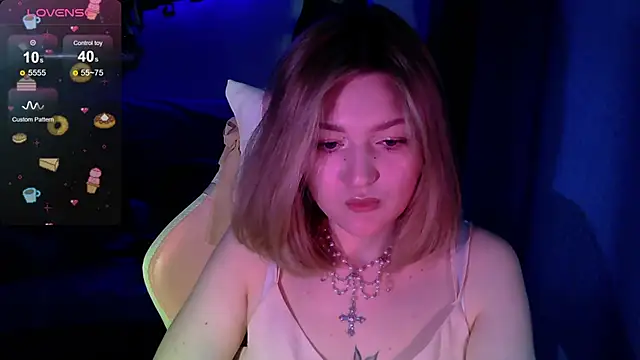 Snapshot of cute1stranger chatting on October 17, 2025, 6:17 am cute1stranger online show from October 17, 2025, 6:17 am