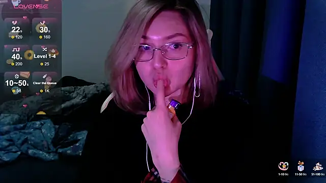 Snapshot of cute1stranger chatting on September 17, 2025, 2:19 pm cute1stranger online show from September 17, 2025, 2:19 pm