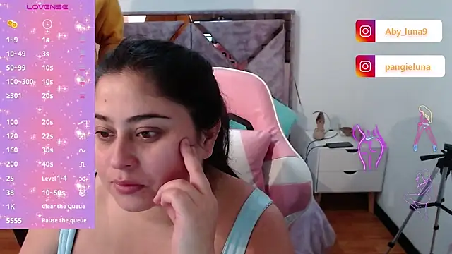 Snapshot of sarayandre chatting on September 15, 2025, 3:51 am sarayandre online show from September 15, 2025, 3:51 am