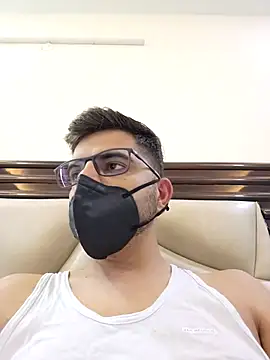 LoveGuruRA online show from October 29, 2025, 8:13 am