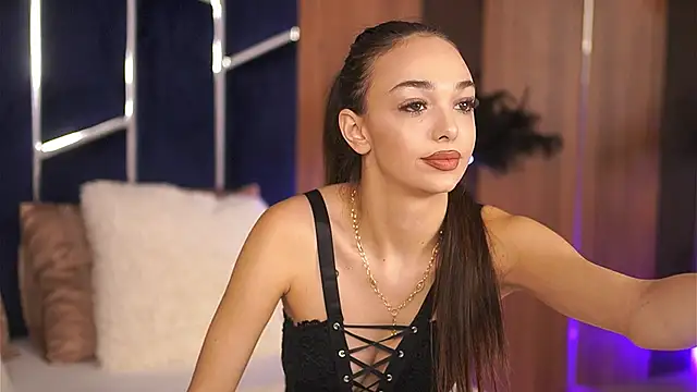 Snapshot of AmiraVeyl chatting on September 18, 2025, 8:34 pm AmiraVeyl online show from September 18, 2025, 8:34 pm