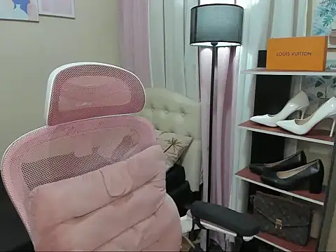 BigUncutCockRhein online show from October 9, 2025, 6:19 pm