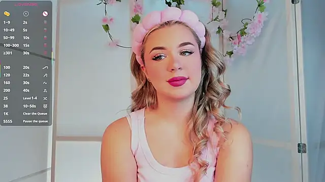 AliaBuerstatte online show from October 8, 2025, 7:14 pm