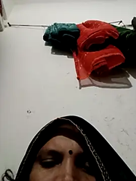 Snapshot of Payal950 chatting on October 1, 2025, 2:49 am Payal950 online show from October 1, 2025, 2:49 am