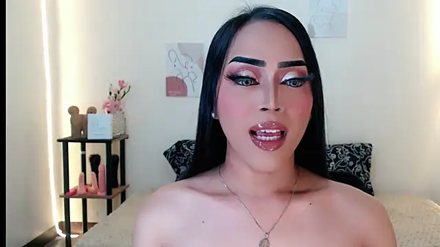 Lessandra Lust online show from October 3, 2025, 2:04 am