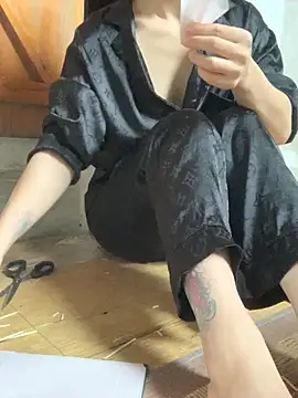 Snapshot of Tieuvi_18 chatting on November 1, 2025, 1:12 am Tieuvi 18 online show from November 1, 2025, 1:12 am