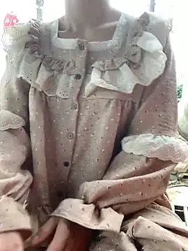 Snapshot of Tieuvi_18 chatting on November 7, 2025, 12:15 am Tieuvi 18 online show from November 7, 2025, 12:15 am