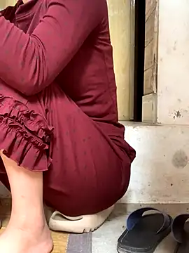 Snapshot of Tieuvi_18 chatting on November 5, 2025, 5:54 am Tieuvi 18 online show from November 5, 2025, 5:54 am