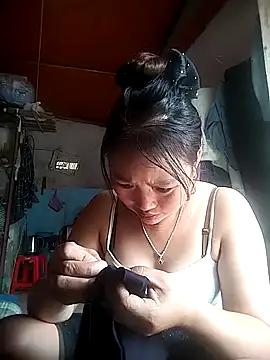 Maimi20 online show from September 12, 2025, 6:57 am