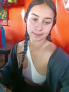 Snapshot of Sol_Sunny chatting on July 5, 2026, 10:27 pm Sol Sunny online show from July 5, 2026, 10:27 pm