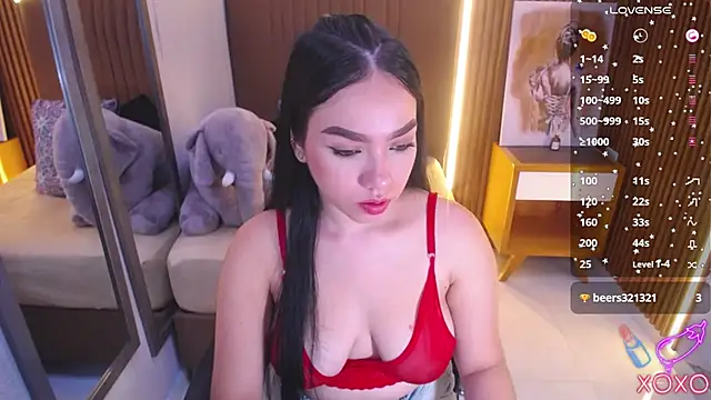 MOLLYSPENCER1 online show from September 24, 2025, 12:22 pm