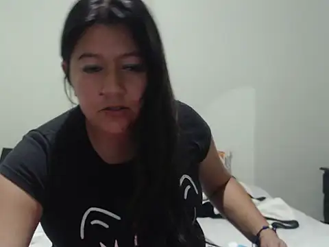 Snapshot of Fernanda_Ayola_ chatting on September 9, 2025, 2:54 am Fernanda Ayola online show from September 9, 2025, 2:54 am