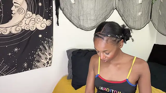 Trixie luv1 online show from November 22, 2025, 6:29 pm