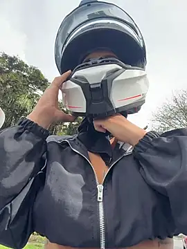 AlannaEvons online show from March 10, 2026, 8:24 pm