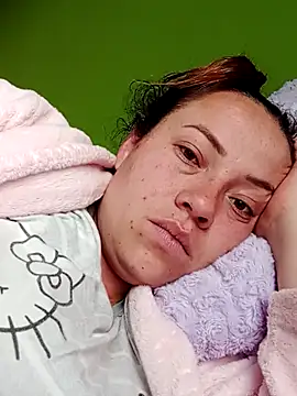  honey12 online show from October 8, 2025, 12:28 pm